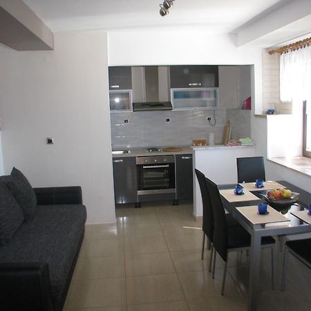 Apartments Miljak Omiš Zewnętrze zdjęcie